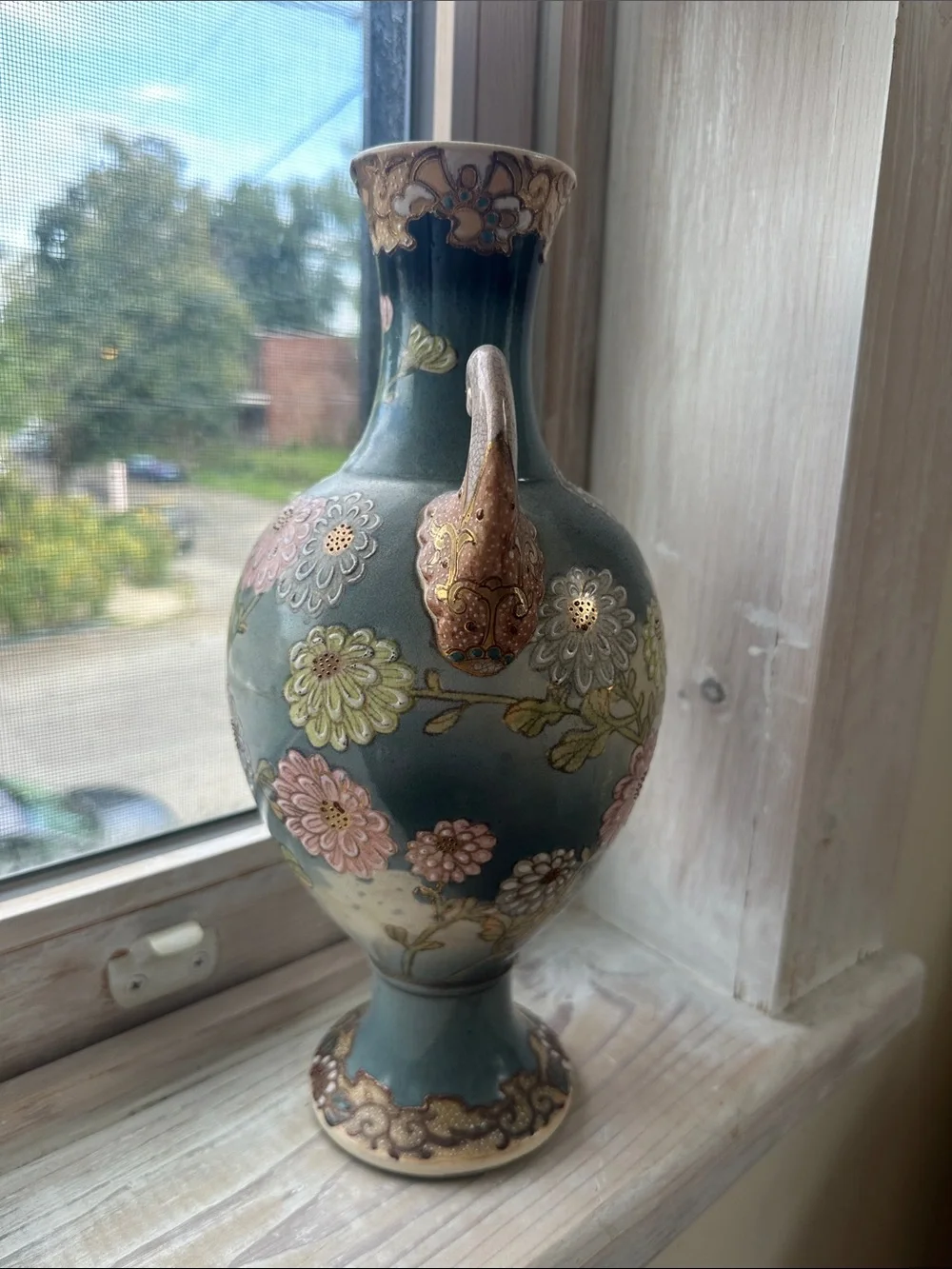 N/A vintage vase